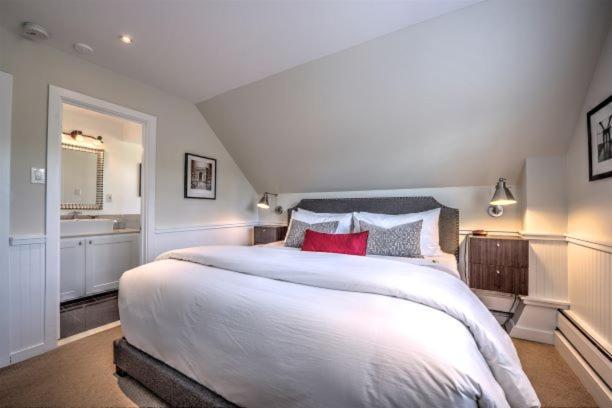 Auberge Sous L'Edredon B&B Saint-Sauveur Екстер'єр фото